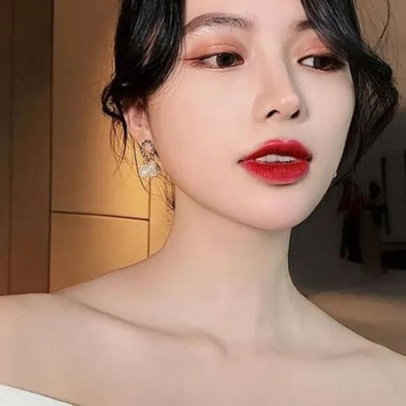 Freshwater Pearl Cluster Earrings - Picture 2 of 5